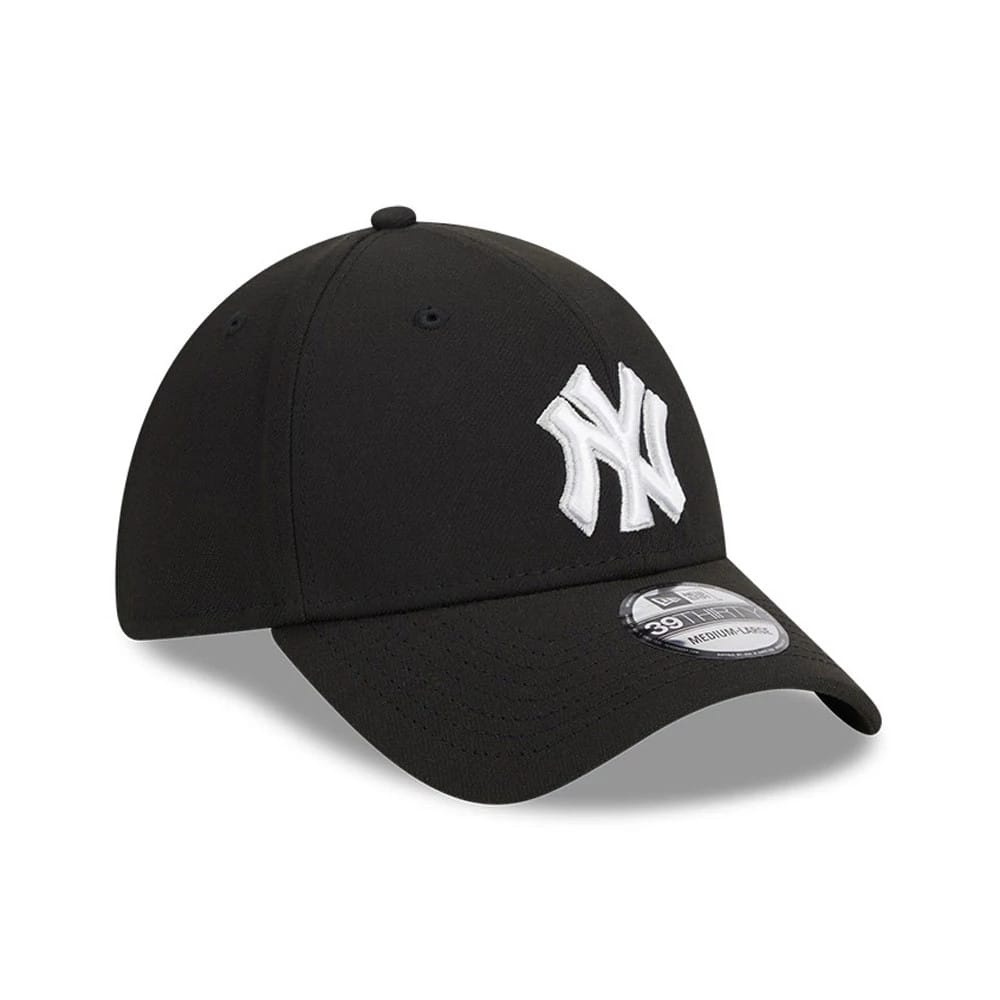 Pictured is this MLB Evergreen New York Yankees 39THIRTY Stretch Fit cap in black. 3