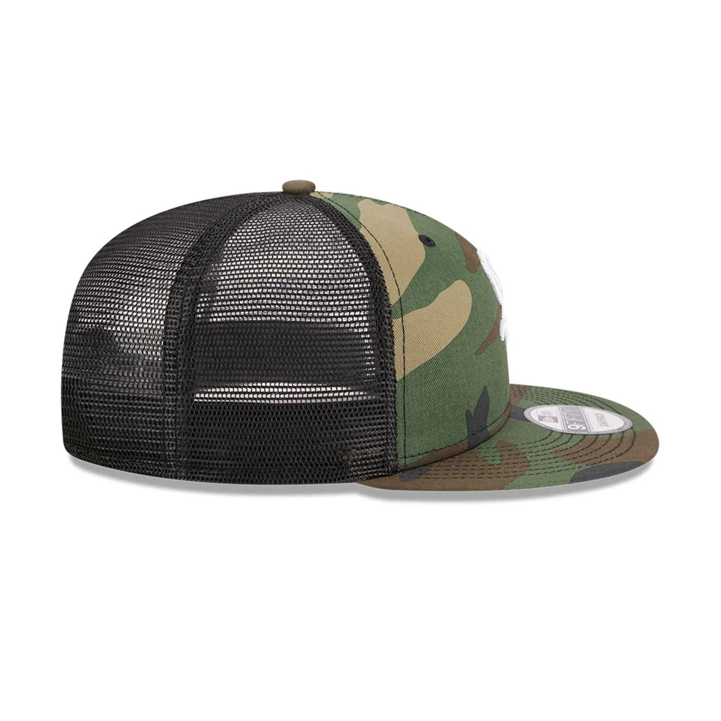 Pictured is this MLB Evergreen Chicago White Sox 9FIFTY Trucker cap in camo. 7