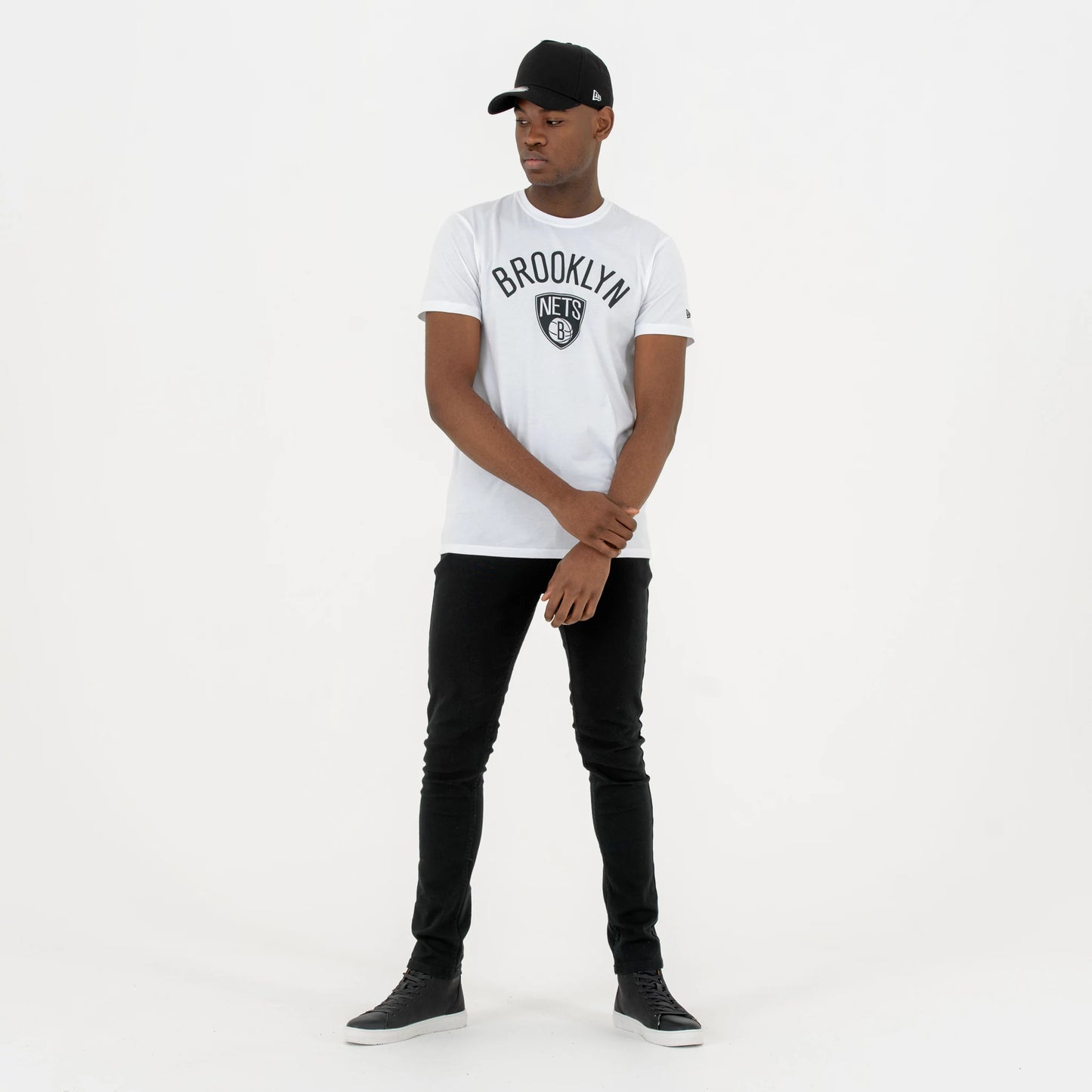 The Male model is wearing Brooklyn Nets NBA Regular White T-Shirt 6