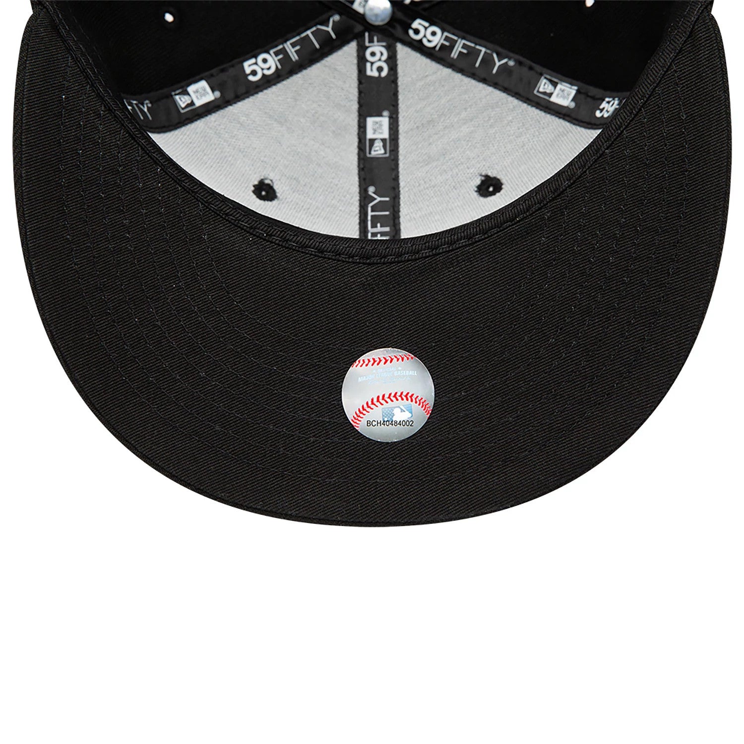 This is a Boston Red Sox MLB Black on Black 59FIFTY Fitted Cap 2