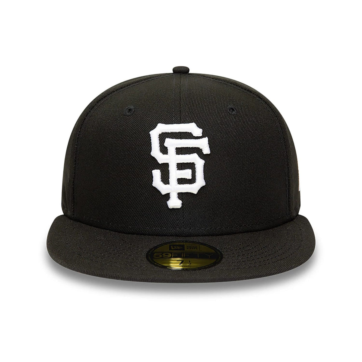 San Francisco Giants MLB Black and White New Era 59FIFTY Fitted Cap, front view showing the white raised embroidered SF logo on the centre of the structured black crown, with a flat visor and gold 59FIFTY size sticker.