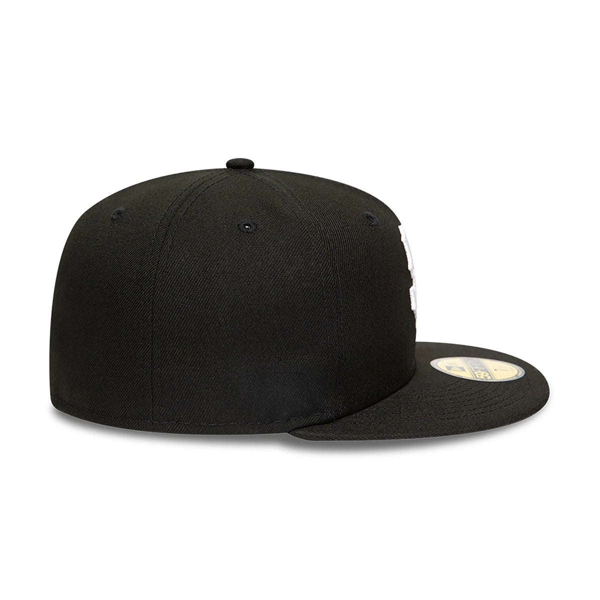 San Francisco Giants MLB Black and White New Era 59FIFTY Fitted Cap, side view showing the curved black visor with a gold 59FIFTY size sticker, the structured black crown, and black top button.