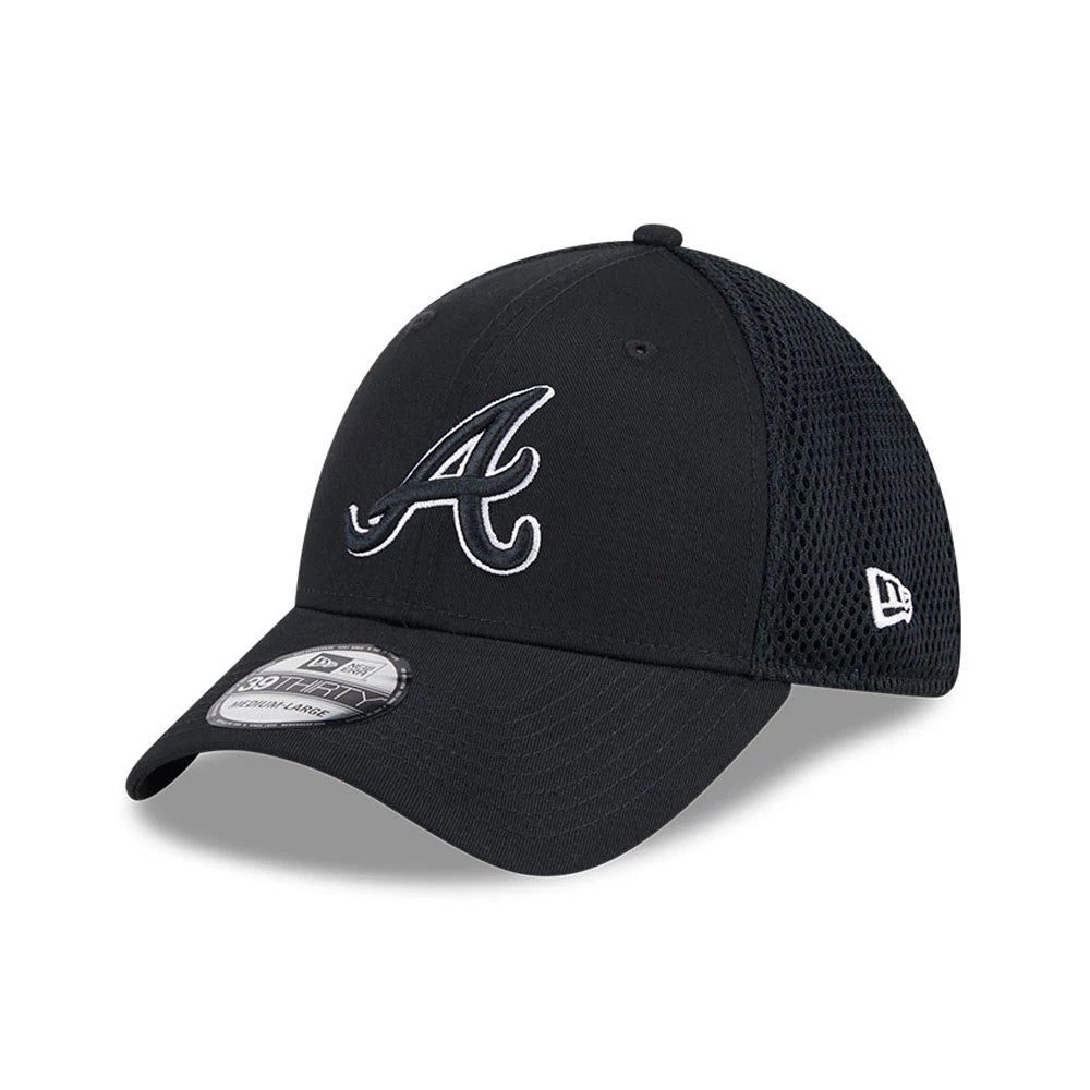 Pictured is this MLB Evergreen Neo Atlanta Braves 39THIRTY Stretch Fit cap in black. 1