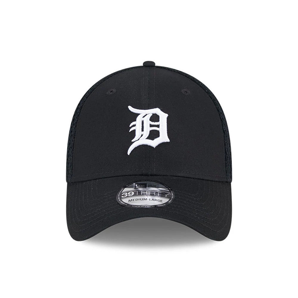 Pictured is this MLB Evergreen Neo Detroit Tigers 39THIRTY Stretch Fit cap in black. 3