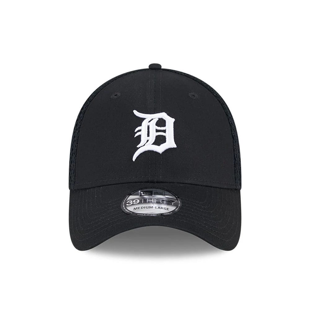 Pictured is this MLB Evergreen Neo Detroit Tigers 39THIRTY Stretch Fit cap in black. 3