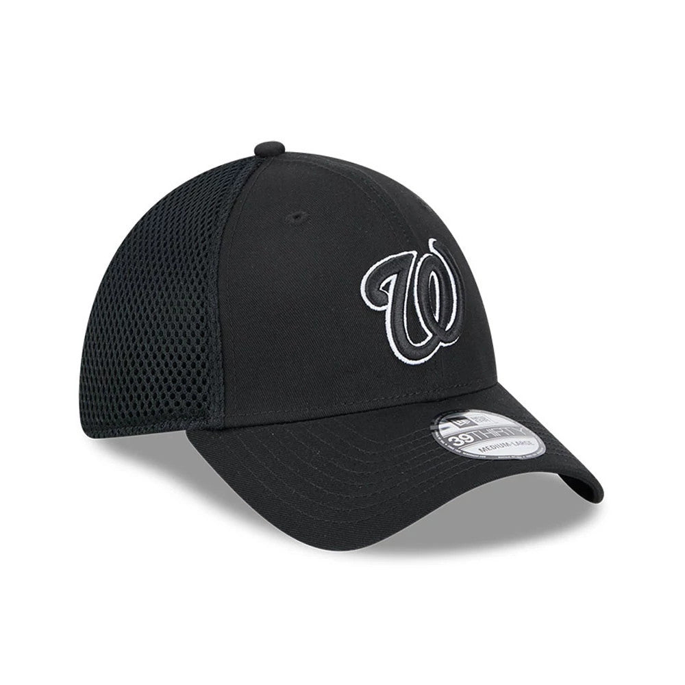 Pictured is this MLB Evergreen Neo Washington Nationals 39THIRTY Stretch Fit cap in black. 4