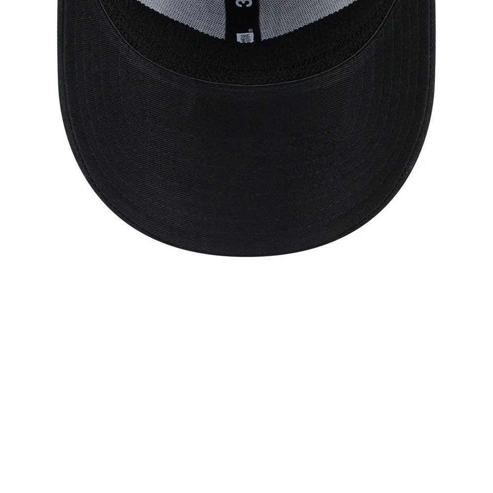 Pictured is this MLB Evergreen Neo Pittsburgh Pirates 39THIRTY Stretch Fit cap in black. 7