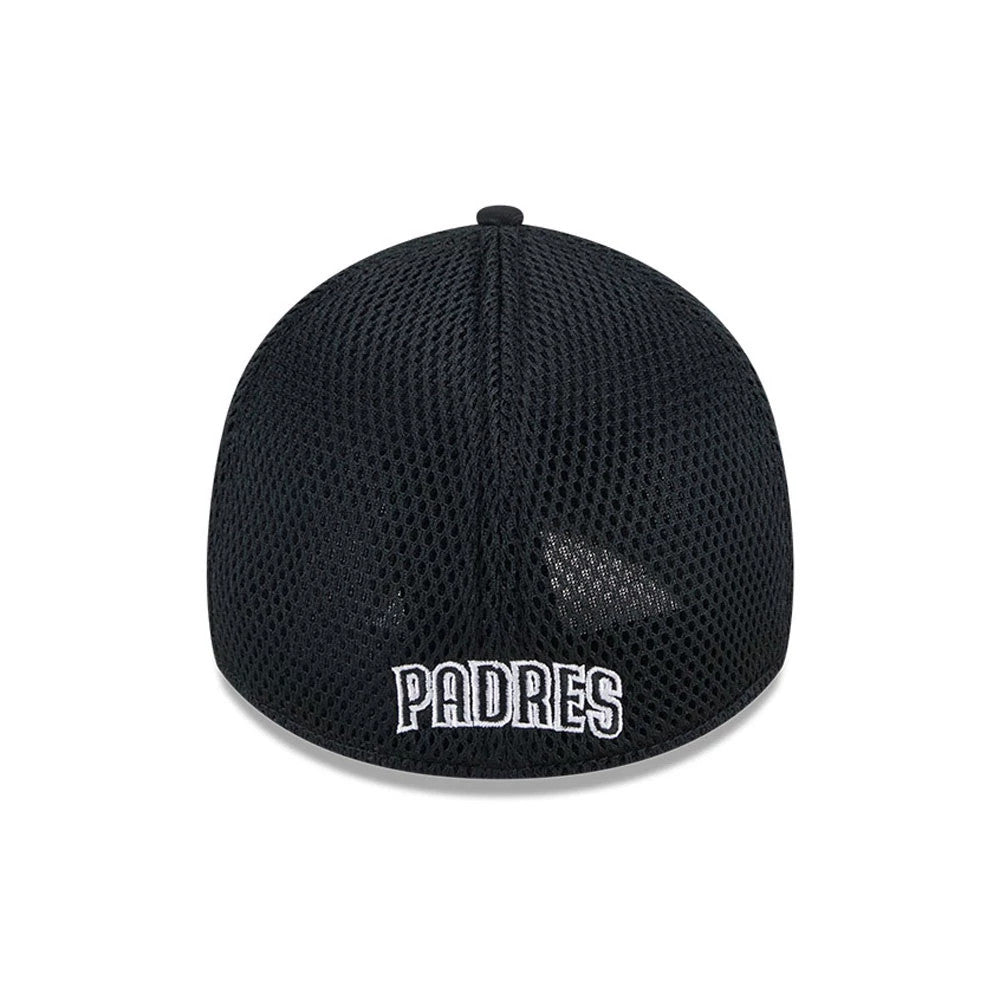 San Diego Padres MLB Evergreen Neo Black New Era 39THIRTY Stretch Fit Cap, rear view showing the white embroidered Padres lettering at the centre of the back panels on a black mesh crown.