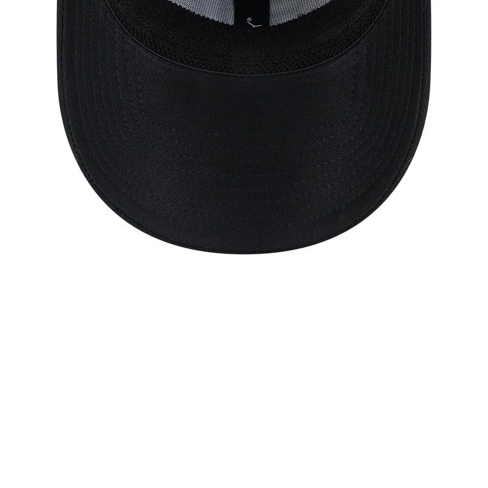 San Diego Padres MLB Evergreen Neo Black New Era 39THIRTY Stretch Fit Cap, inside view showing the black sweatband and grey taping inside the crown, with the team's logo tag attached under the black undervisor.