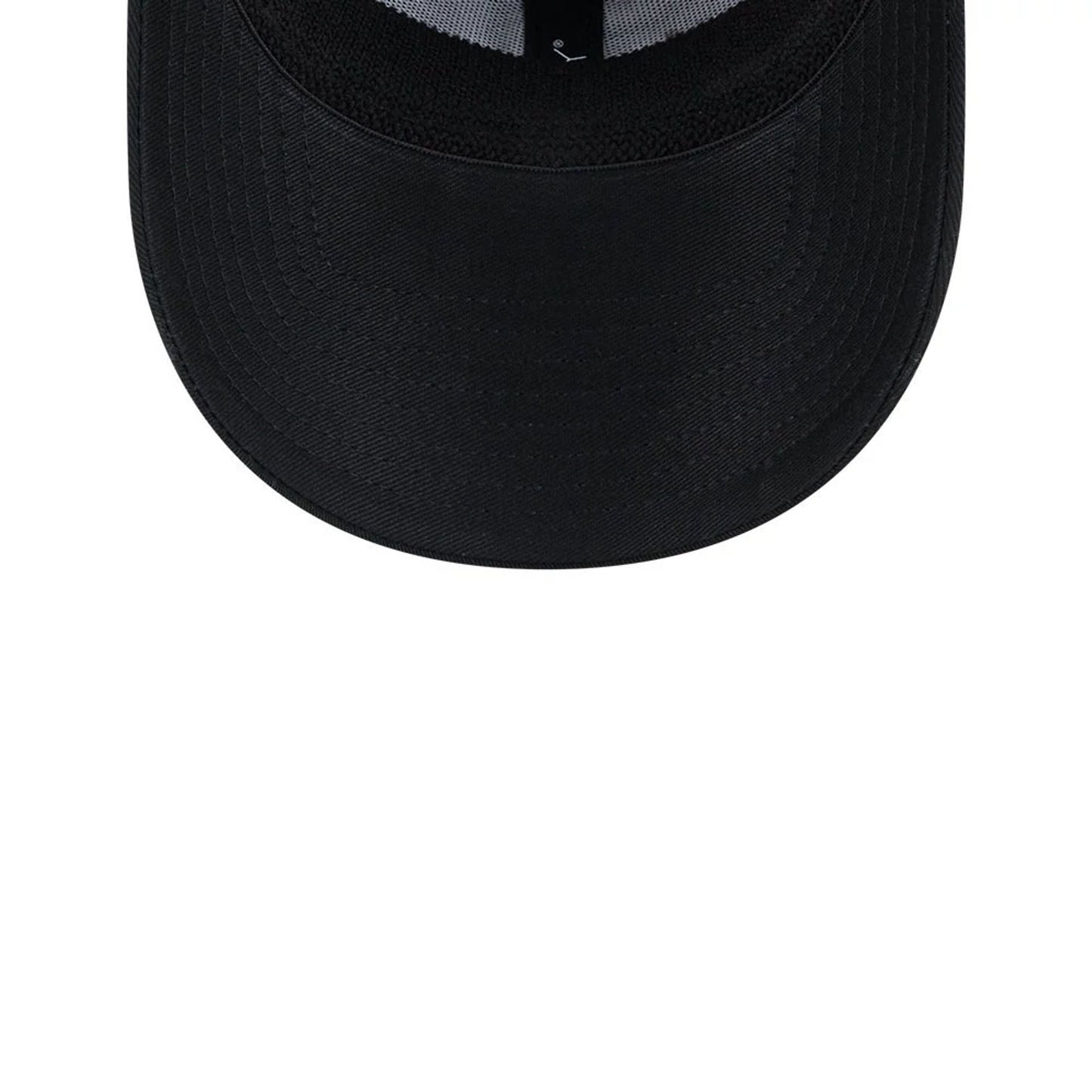 Pictured is this MLB Evergreen Neo San Diego Padres 39THIRTY Stretch Fit cap in black. 7