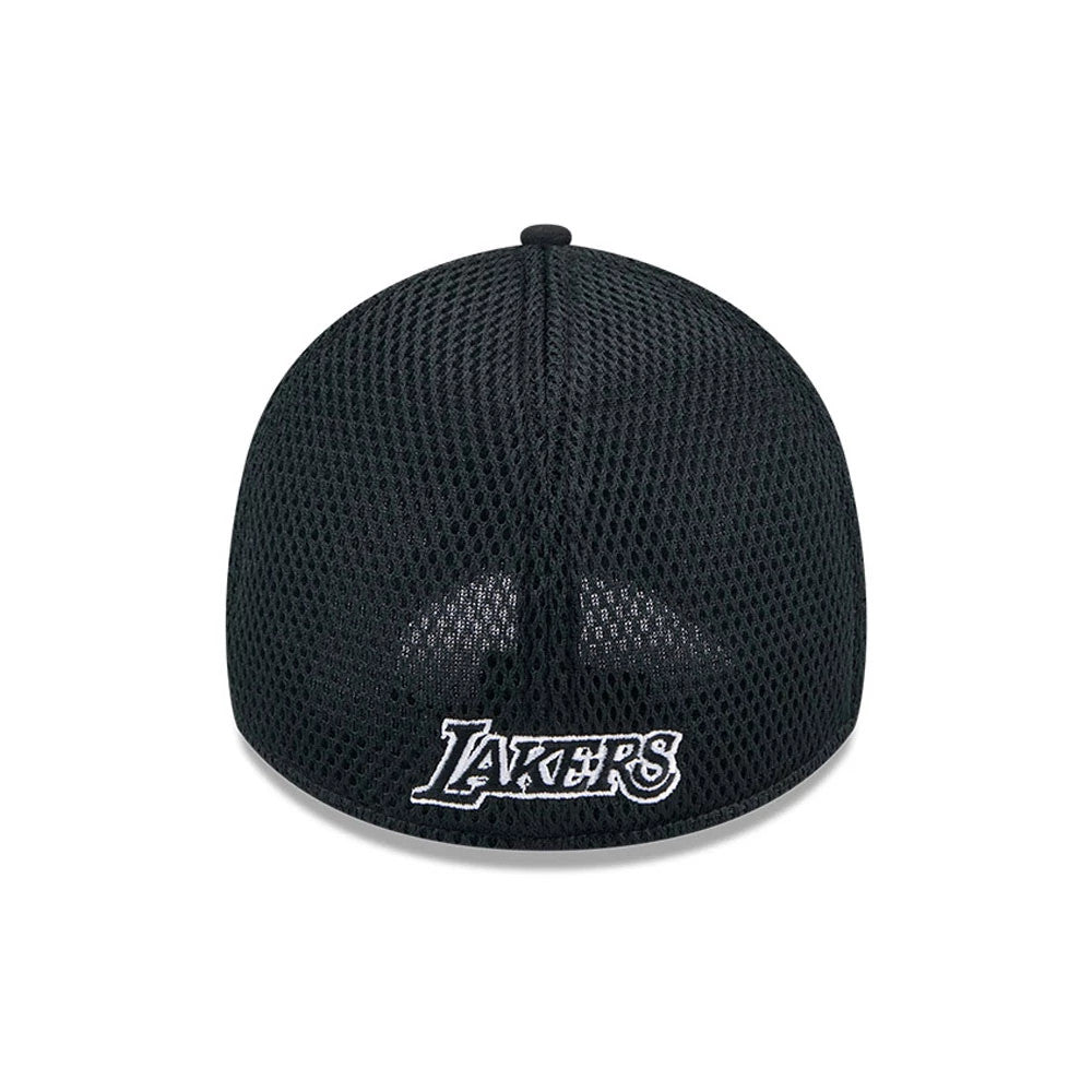 LA Lakers NBA Evergreen Neo Black New Era 39THIRTY Stretch Fit Cap, rear view showing the white embroidered Lakers logo centred on the mesh black back panels below the top button of the flexible crown.