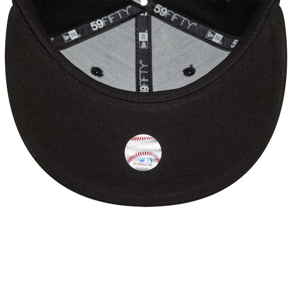 This is a LA Dodgers League Essential Black 59FIFTY Fitted Cap 4