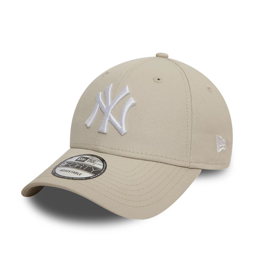 New York Yankees League Essential Stone New Era 9FORTY Adjustable Cap, front view showing a raised white NY logo on the front panel, curved visor with 9FORTY size sticker, and white New Era flag logo on the left side.
