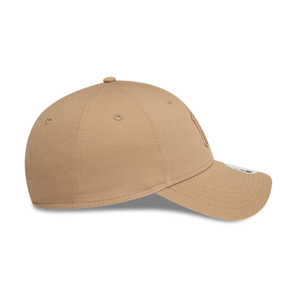 This is a New York Yankees Womens League Essential Beige 9FORTY Adjustable Cap 7