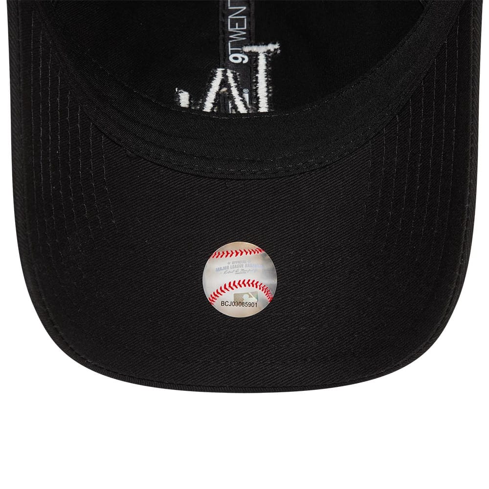 This is a LA Dodgers League Essential Black 9TWENTY Adjustable Cap 2