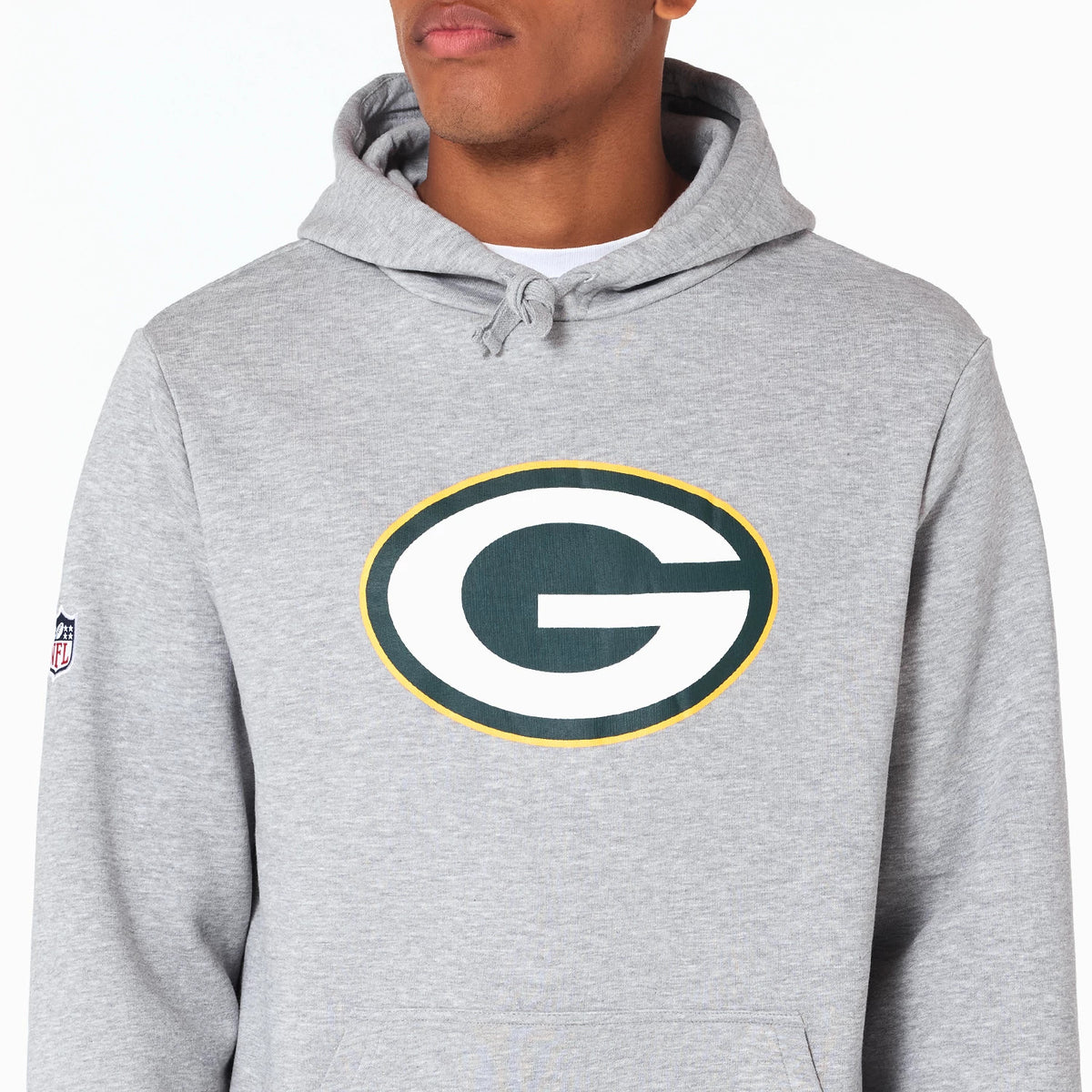 New Era Green Bay Packers NFL Grey Pullover Hoodie, front view displaying a large Green Bay Packers logo centred on the chest, hood with drawstrings, and the NFL logo embroidered on the upper left sleeve.