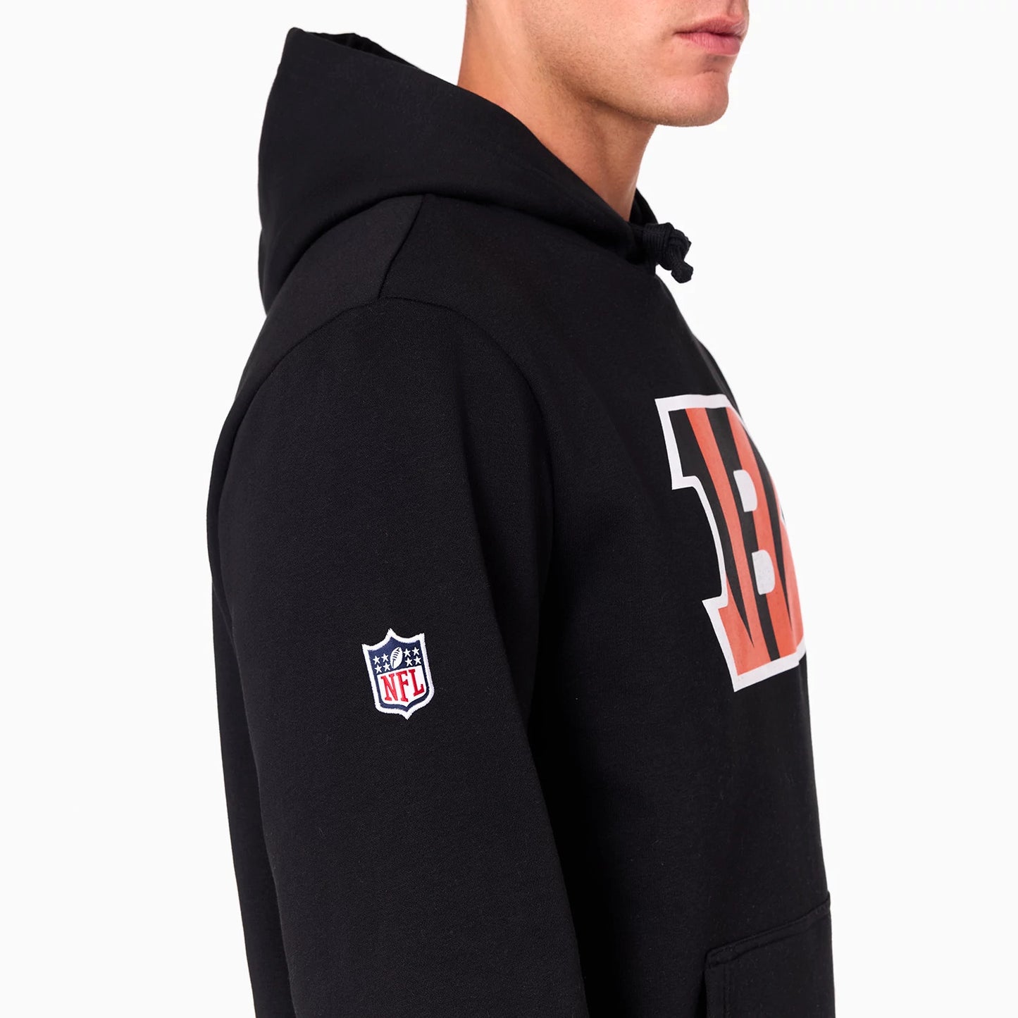 The Male model is wearing Cincinnati Bengals NFL Black Pullover Hoodie 7