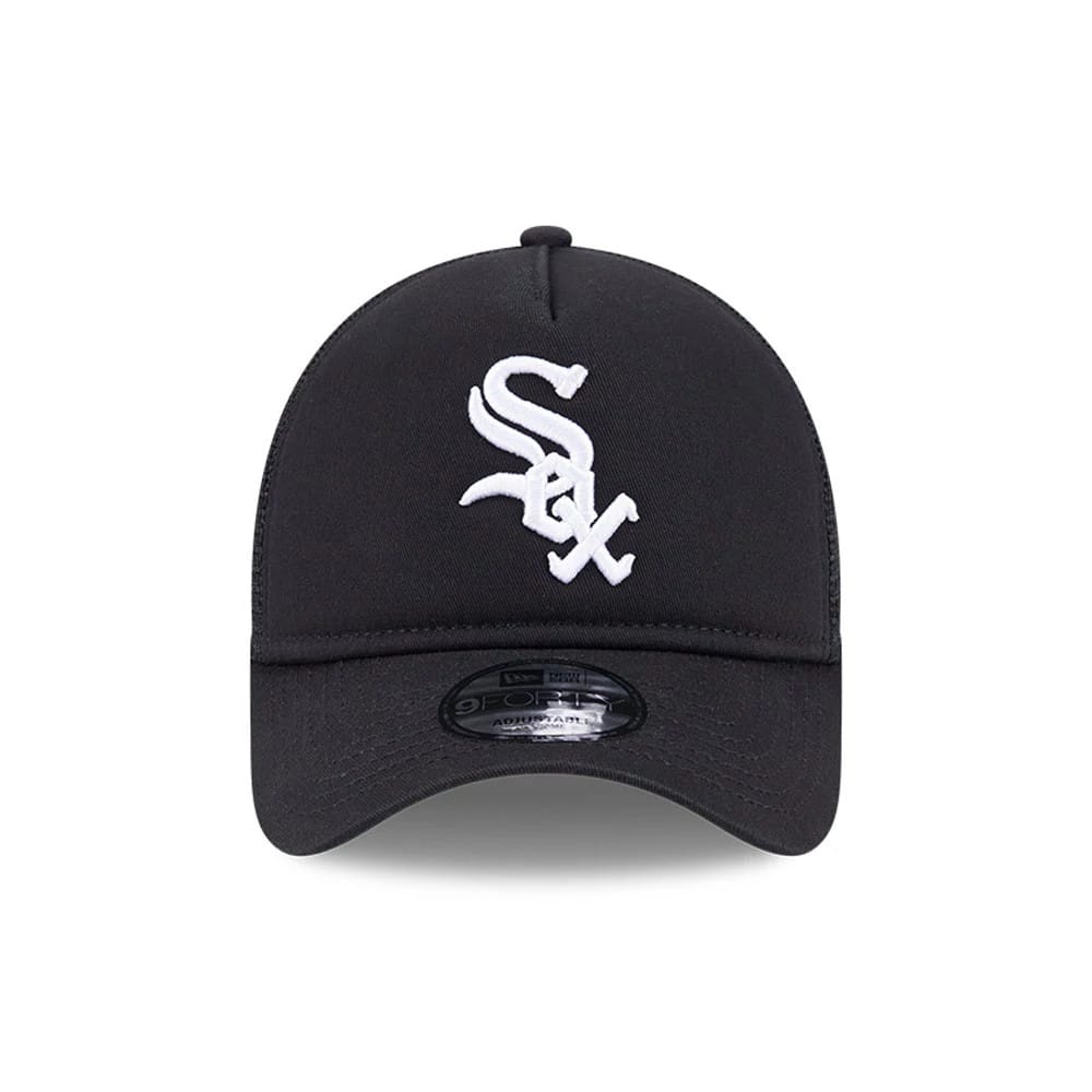 Pictured is this MLB Evergreen Chicago White Sox 9FORTY A-Frame cap in black. 2
