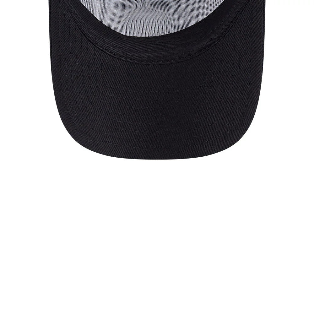 Pictured is this MLB Evergreen Chicago White Sox 9FORTY A-Frame cap in black. 7