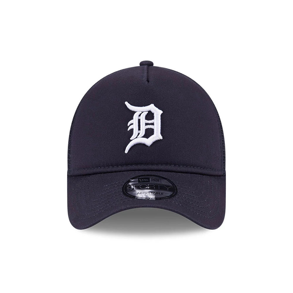 Detroit Tigers MLB Evergreen Navy New Era 9FORTY A-Frame Adjustable Cap, front view showing the raised white D logo embroidered on the front panel and a 9FORTY size sticker on the curved visor.