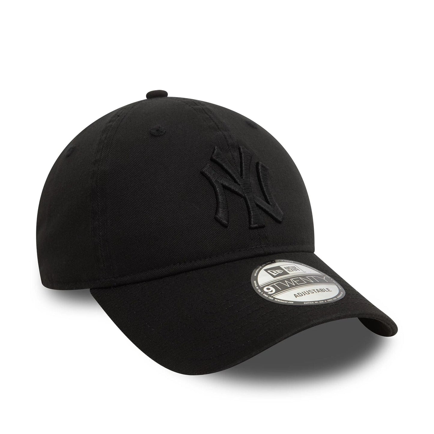 New York Yankees Washed Black New Era 9TWENTY Adjustable Cap, front view with a raised black NY logo on the front panel and a curved black visor featuring a 9TWENTY size sticker on top.