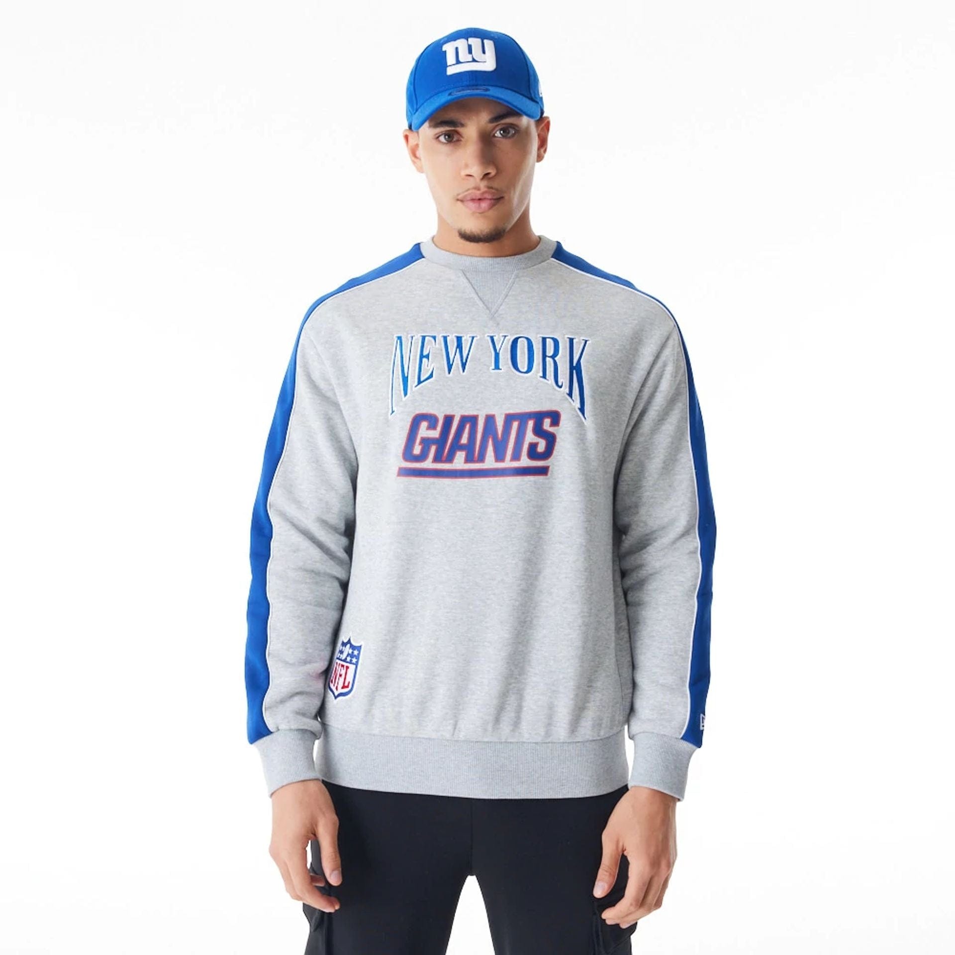 The Male model is wearing New York Giants NFL Graphic Grey Crew Neck Sweater 2