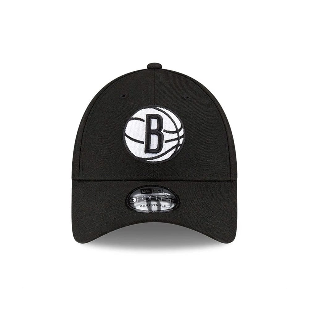 Brooklyn Nets NBA The League Black New Era 9FORTY Adjustable Cap, front view showing the raised white and black Brooklyn Nets logo on the centre of the structured black front panel with a 9FORTY size sticker on the visor.
