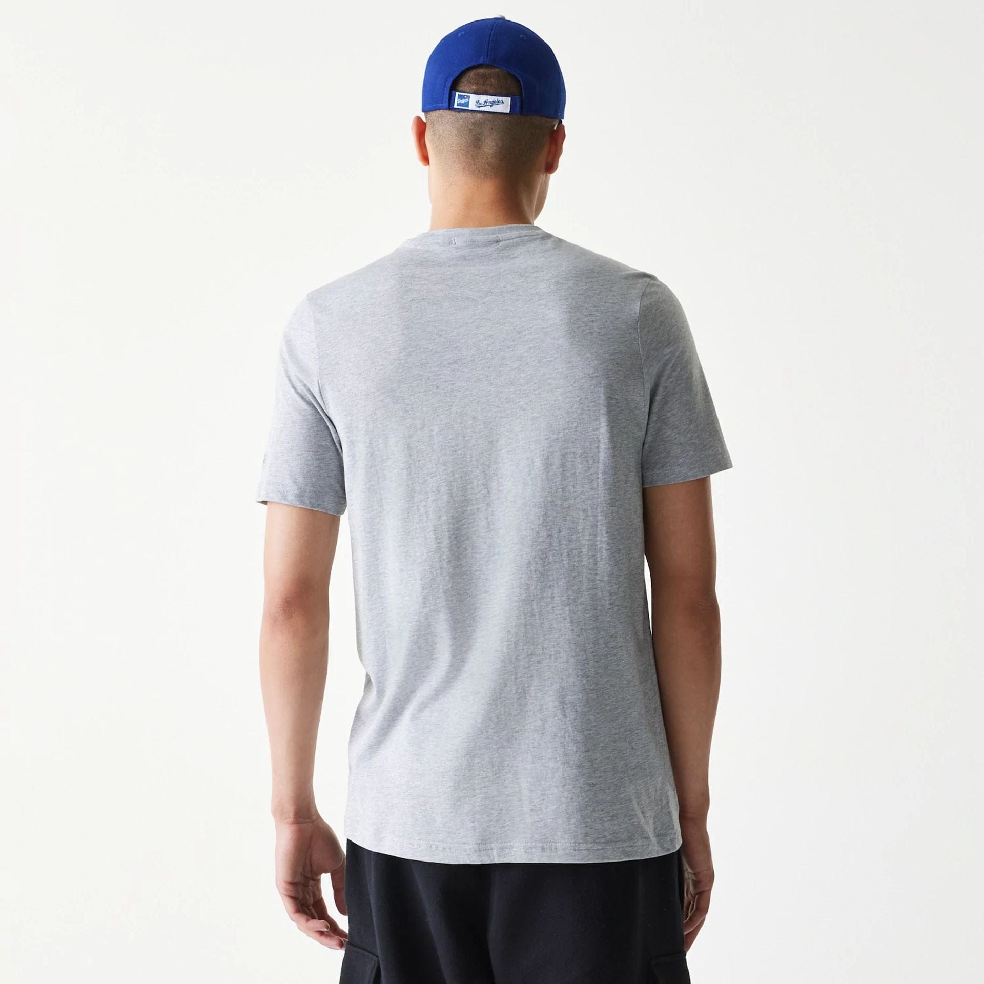 The Male model is wearing LA Dodgers MLB Regular Grey T-Shirt 2