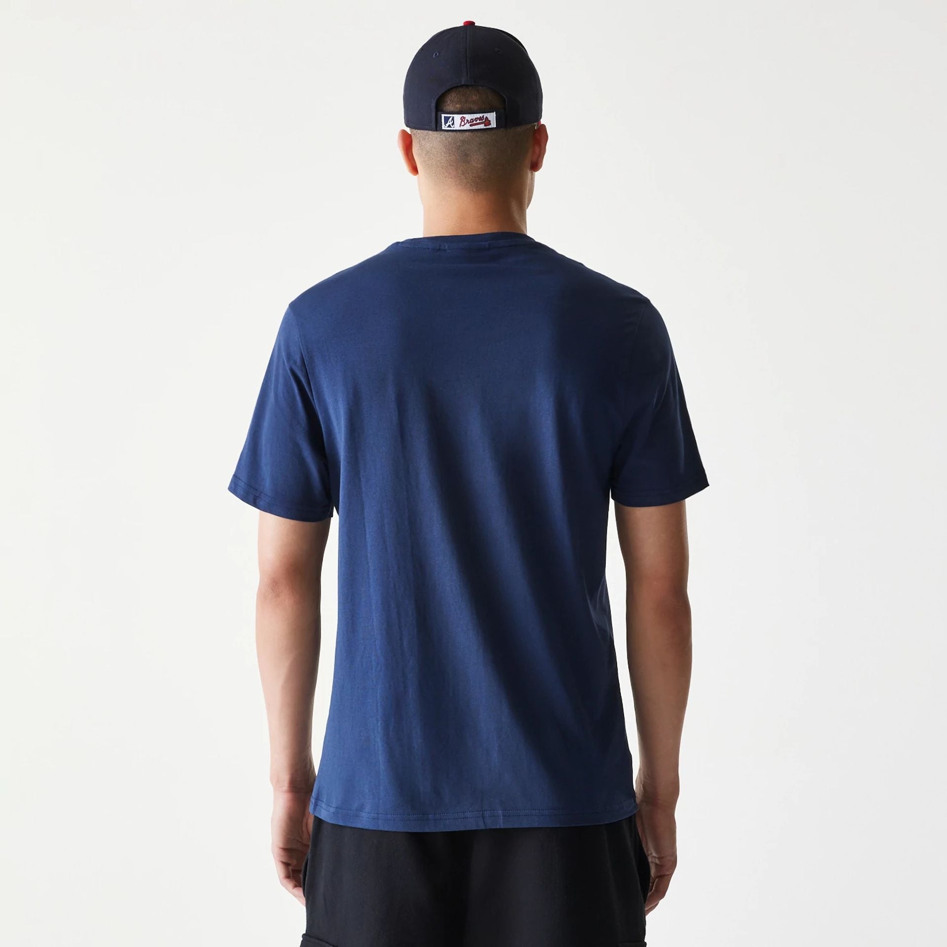 The Male model is wearing Atlanta Braves MLB Regular Dark Blue T-Shirt 2