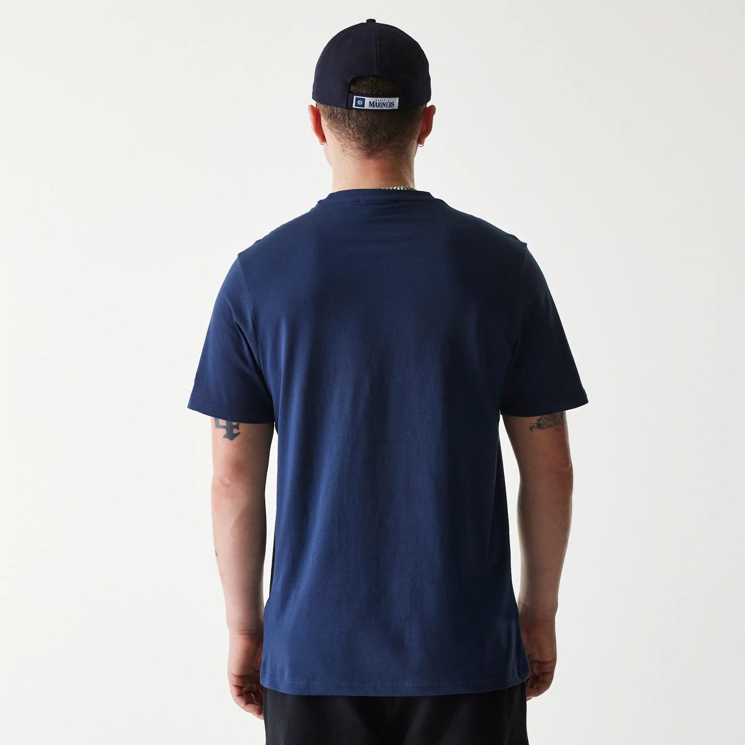 The Male model is wearing Seattle Mariners MLB Regular Dark Blue T-Shirt 2