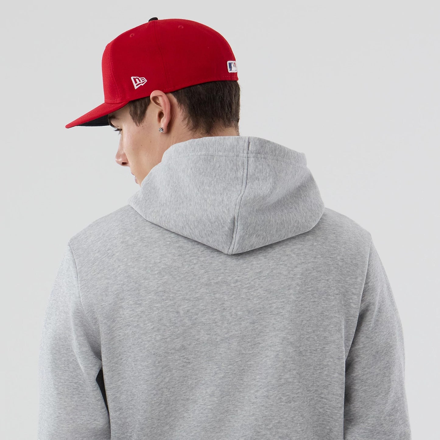The Male model is wearing Philadelphia Phillies MLB Grey Pullover Hoodie 7
