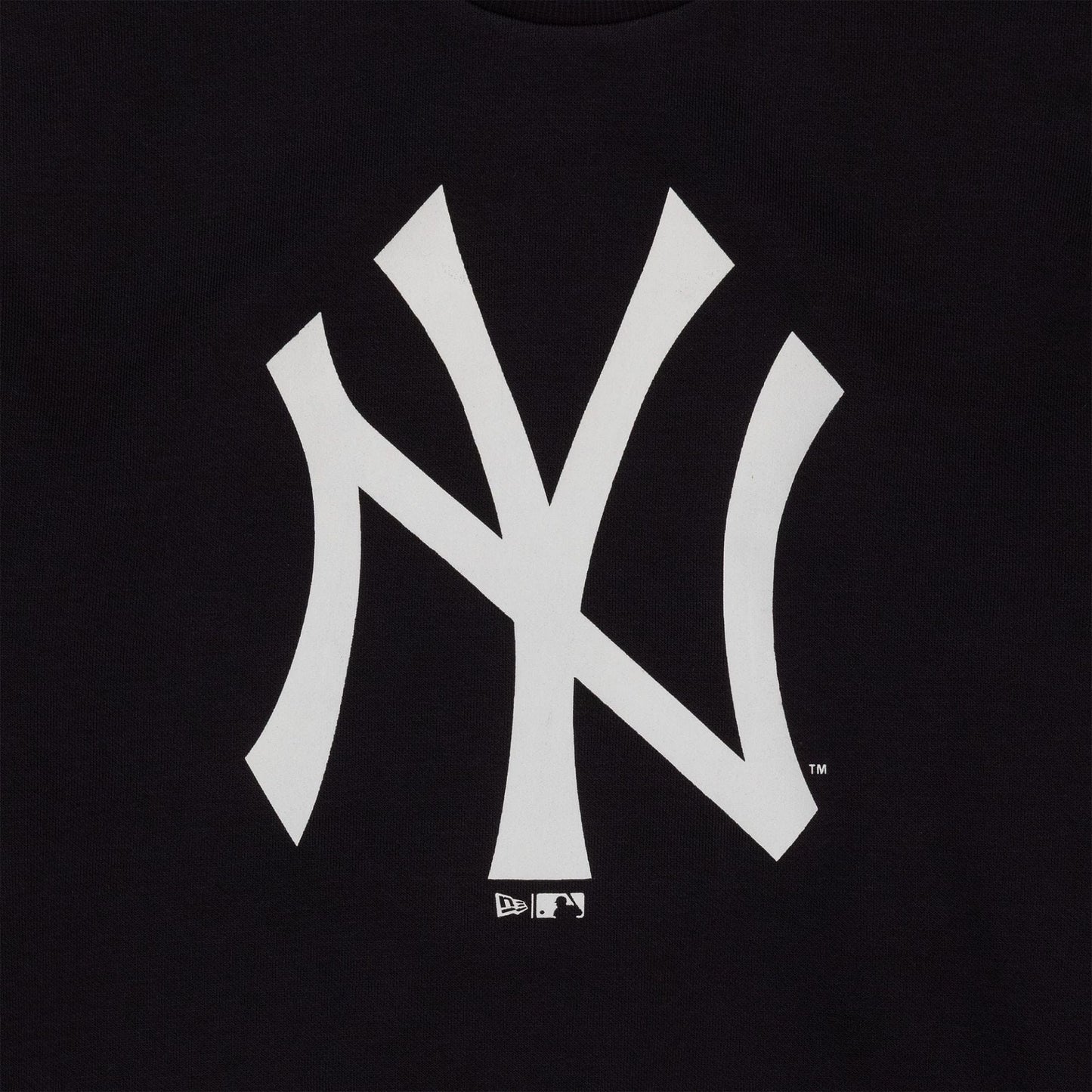 The Male model is wearing New York Yankees MLB Regular Navy Crew Neck Sweater 3