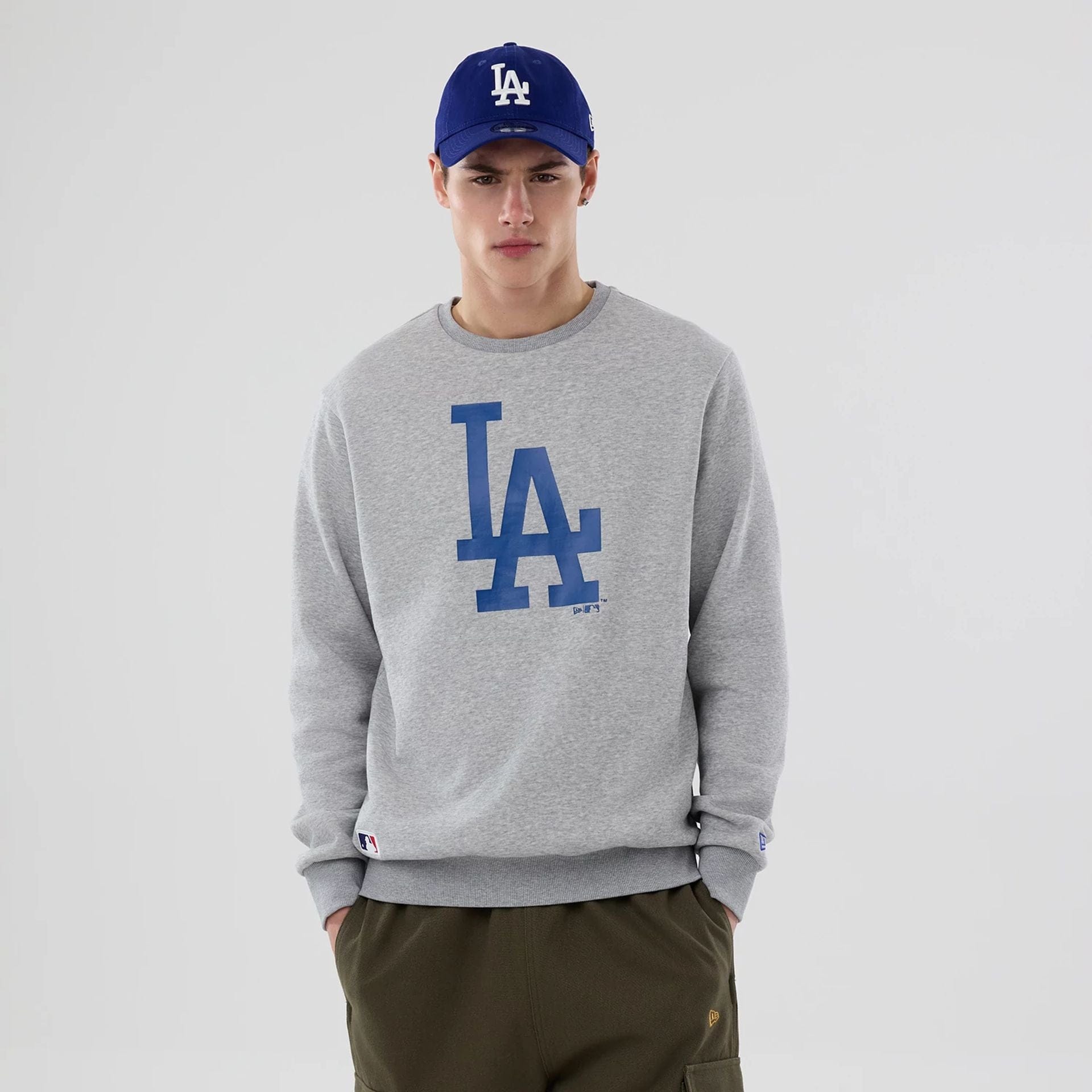 The Male model is wearing LA Dodgers MLB Grey Crew Neck Sweater 1