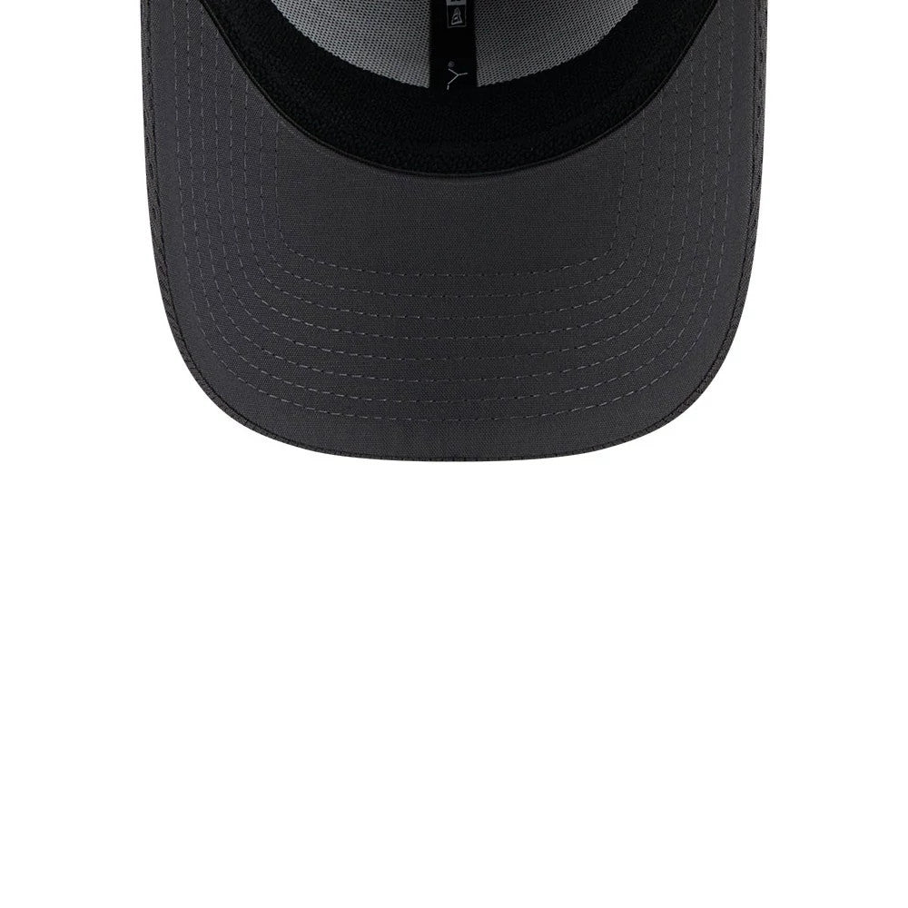 Pictured is this MLB Evergreen LA Dodgers 39THIRTY Stretch Fit cap in dark grey. 7