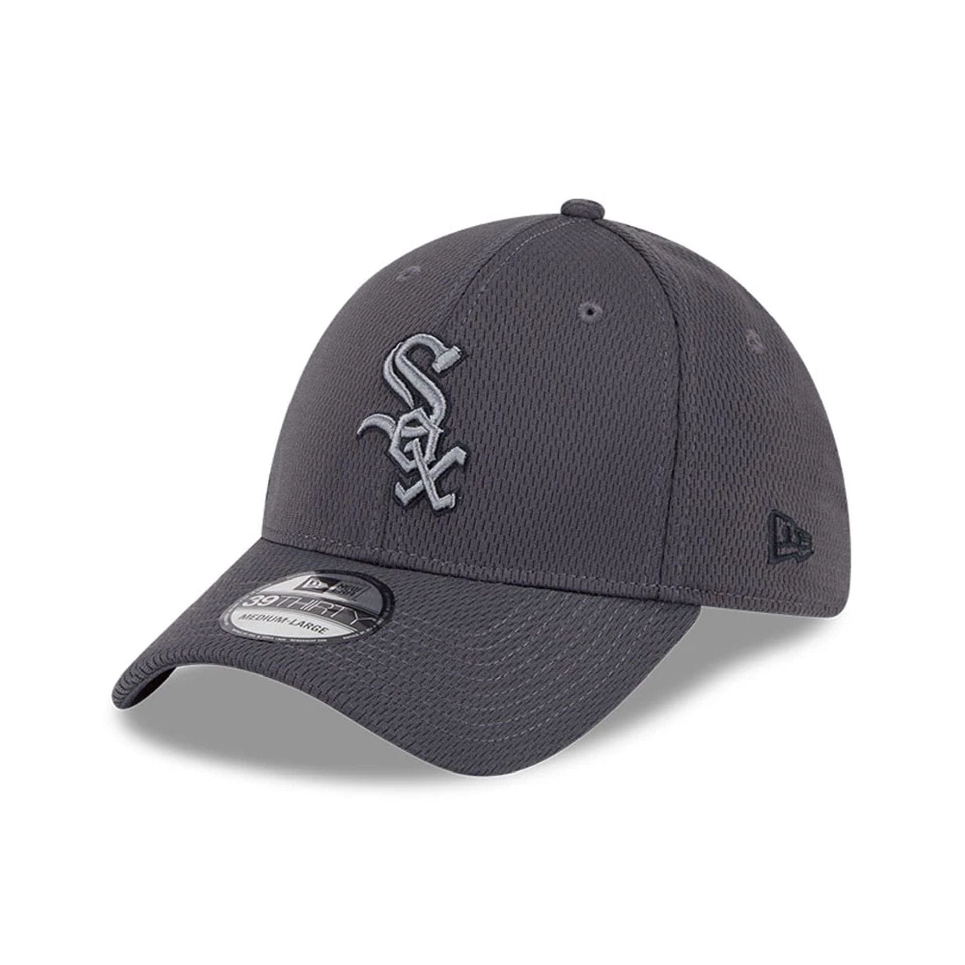 Pictured is this MLB Evergreen Chicago White Sox 39THIRTY Stretch Fit cap in dark grey. 1