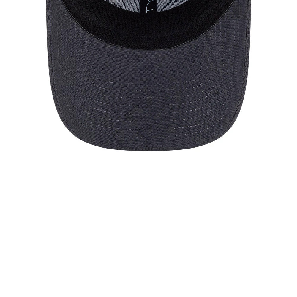 Pictured is this MLB Evergreen Chicago White Sox 39THIRTY Stretch Fit cap in dark grey. 7