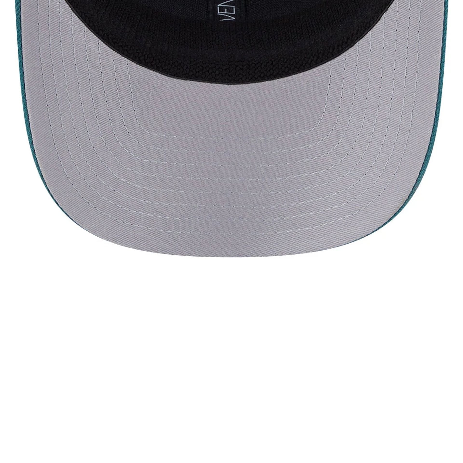 Pictured is this NFL Evergreen Philadelphia Eagles 9SEVENTY Stretch Snap cap in dark green. 2