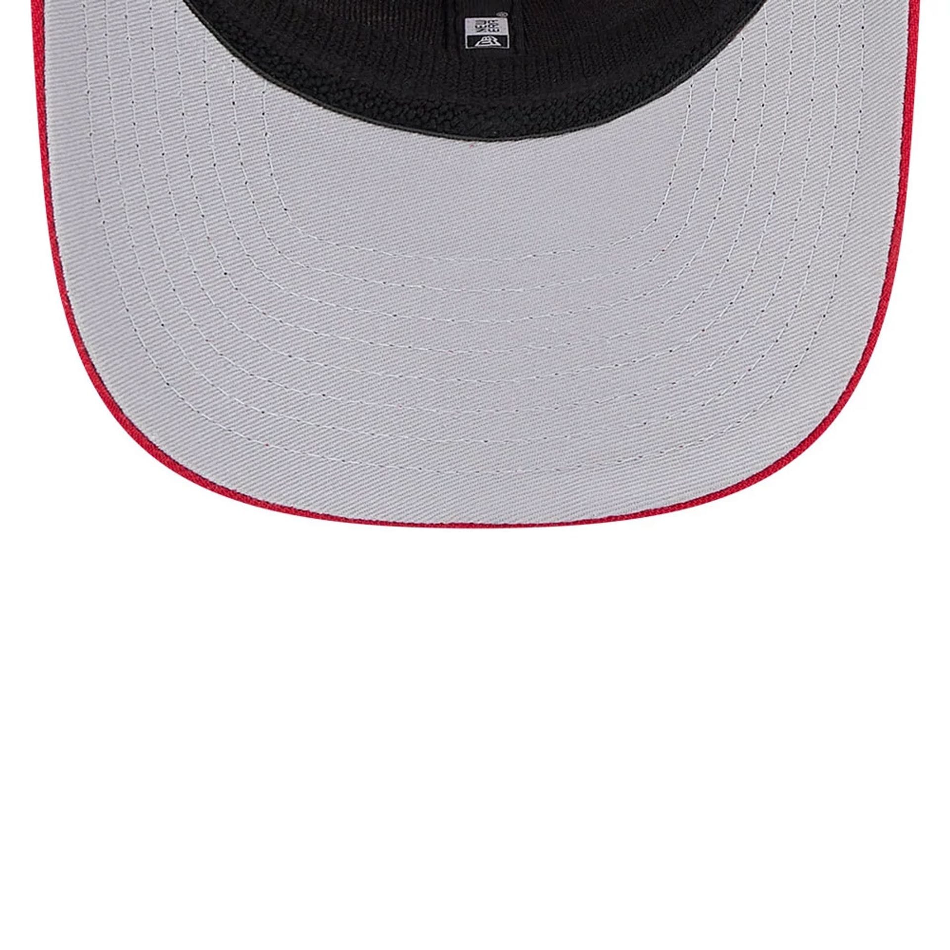 Pictured is this MLB Evergreen Cincinnati Reds 9SEVENTY Stretch Snap cap in red. 2