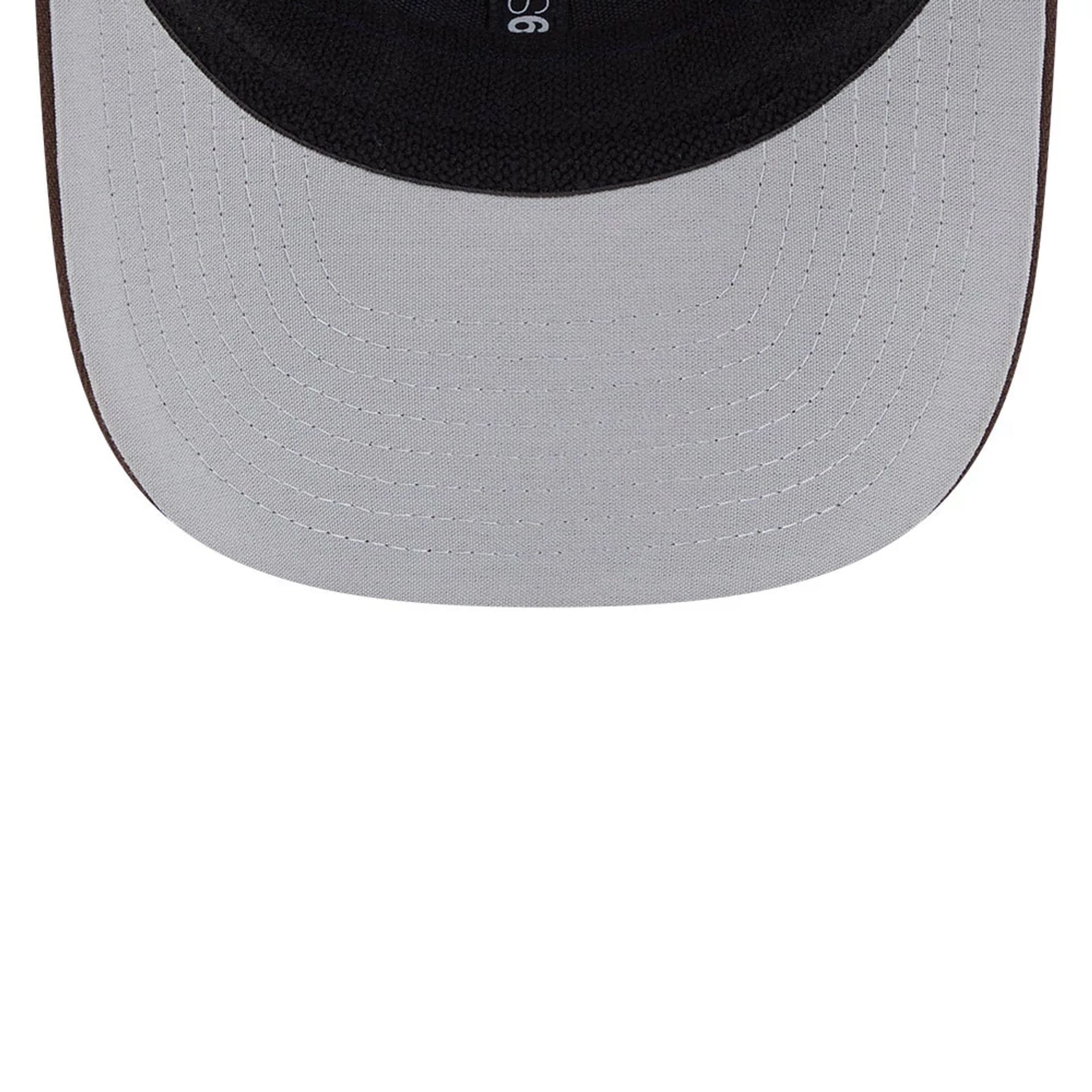 Pictured is this MLB Evergreen San Diego Padres 9SEVENTY Stretch Snap cap in dark brown. 2