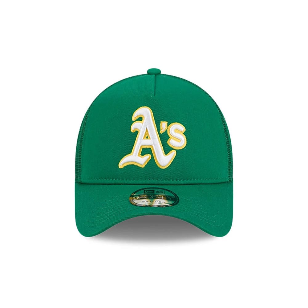 Athletics MLB Evergreen Green New Era 9FORTY A-Frame Adjustable Cap, front view with the raised white and gold embroidered A's logo on the front panel, curved green visor, and 9FORTY size sticker on top.