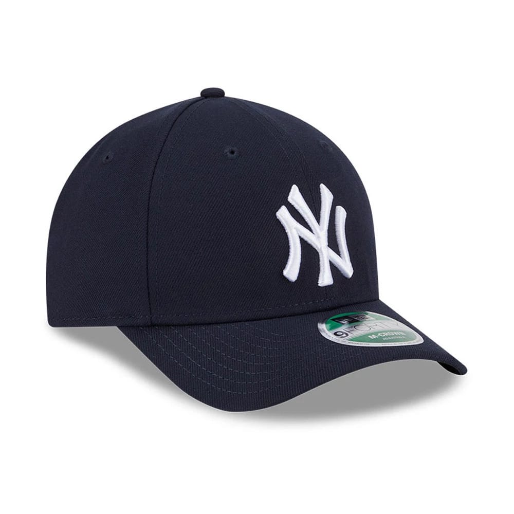 New York Yankees MLB Player Replica Navy New Era 9FORTY M-Crown Adjustable Cap, three-quarter view with a raised white NY logo on the front panel, a rounded navy visor, and a 9FORTY size sticker on top of the visor.