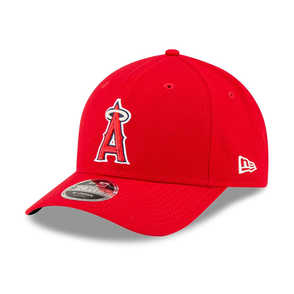 LA Angels MLB Player Replica Red New Era 9FORTY M-Crown Adjustable Cap, three-quarter view with a raised embroidered A logo on the front panel, red structured crown, curved visor with a 9FORTY size sticker, and New Era flag logo on the left side.