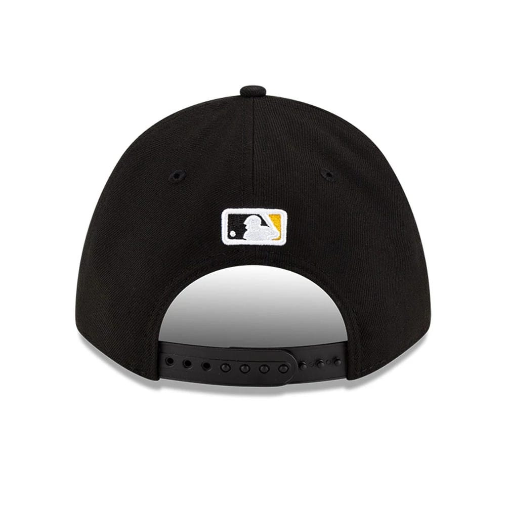 This is a Pittsburgh Pirates MLB Player Replica Black 9FORTY M-Crown Adjustable Cap 4
