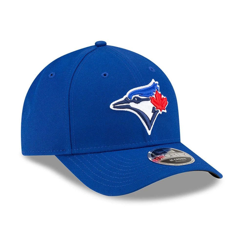 Toronto Blue Jays MLB Player Replica Blue New Era 9FORTY M-Crown Adjustable Cap, front view showing the raised Blue Jays logo embroidered on the front panel and the 9FORTY size sticker centred on the curved visor.