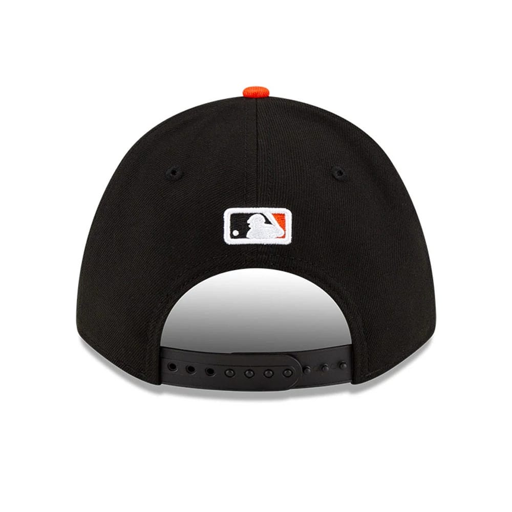 This is a San Francisco Giants MLB Player Replica Black 9FORTY M-Crown Adjustable Cap 4