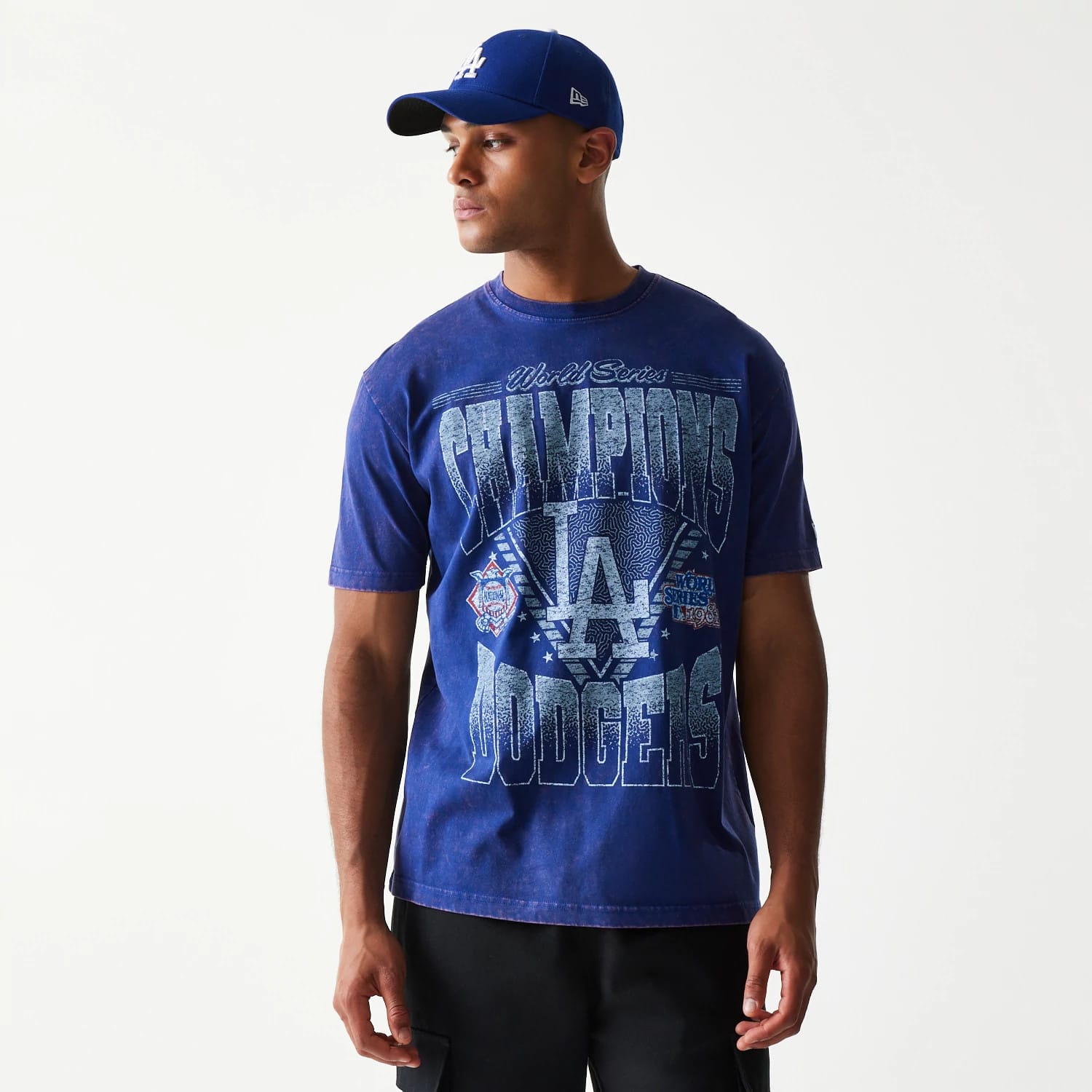 The Male model is wearing LA Dodgers Sport Classic Dark Blue T-Shirt 1