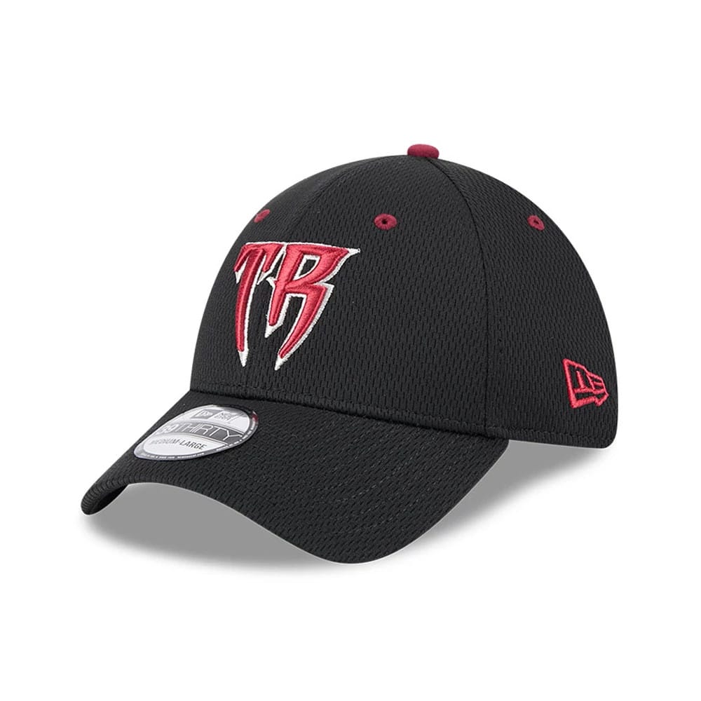 Timber Rattlers MiLB Batting Practice Black New Era 39THIRTY Stretch Fit Cap, three-quarter view with a raised red and white TR logo on the front panel, pink New Era flag logo on the left side, and a 39THIRTY size sticker on the black curved visor.