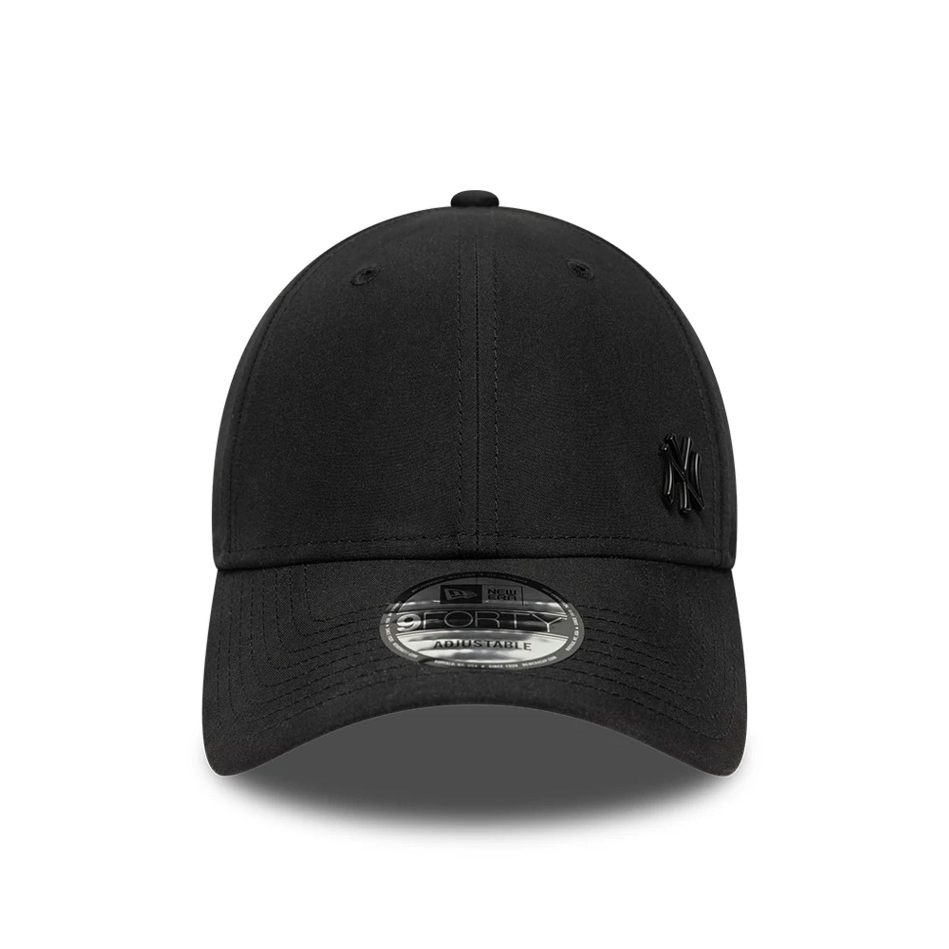This is a New York Yankees Tonal Flawless Black 9FORTY Adjustable Cap 2