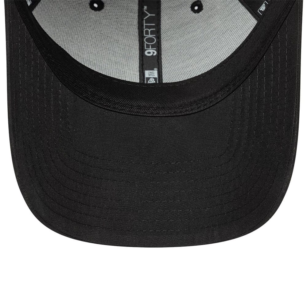 This is a New York Yankees Tonal Flawless Black 9FORTY Adjustable Cap 5