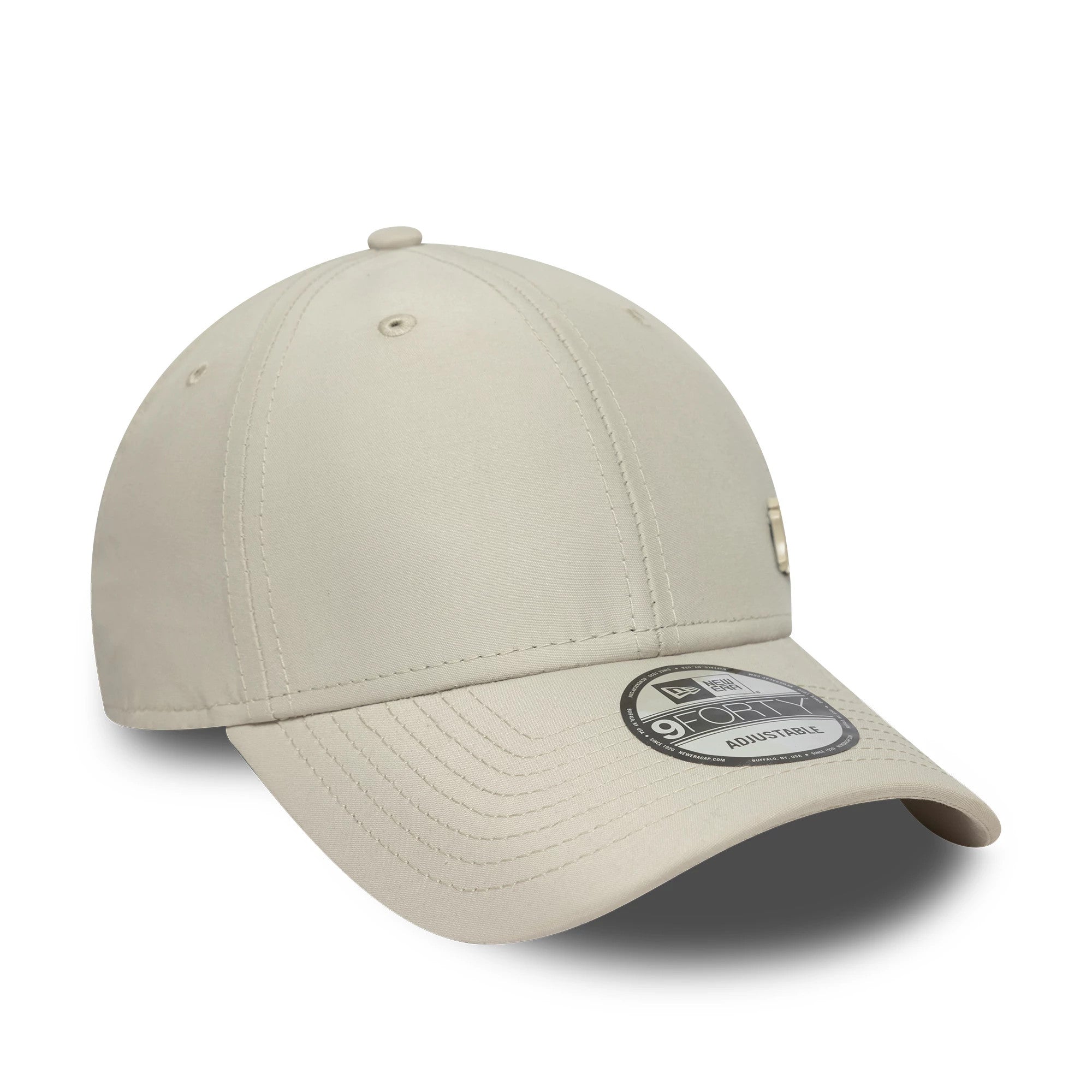 This is a New York Yankees Tonal Flawless Cream 9FORTY Adjustable Cap 3